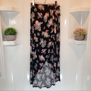 Ultra‎ Flirt Floral Slit Maxi Skirt